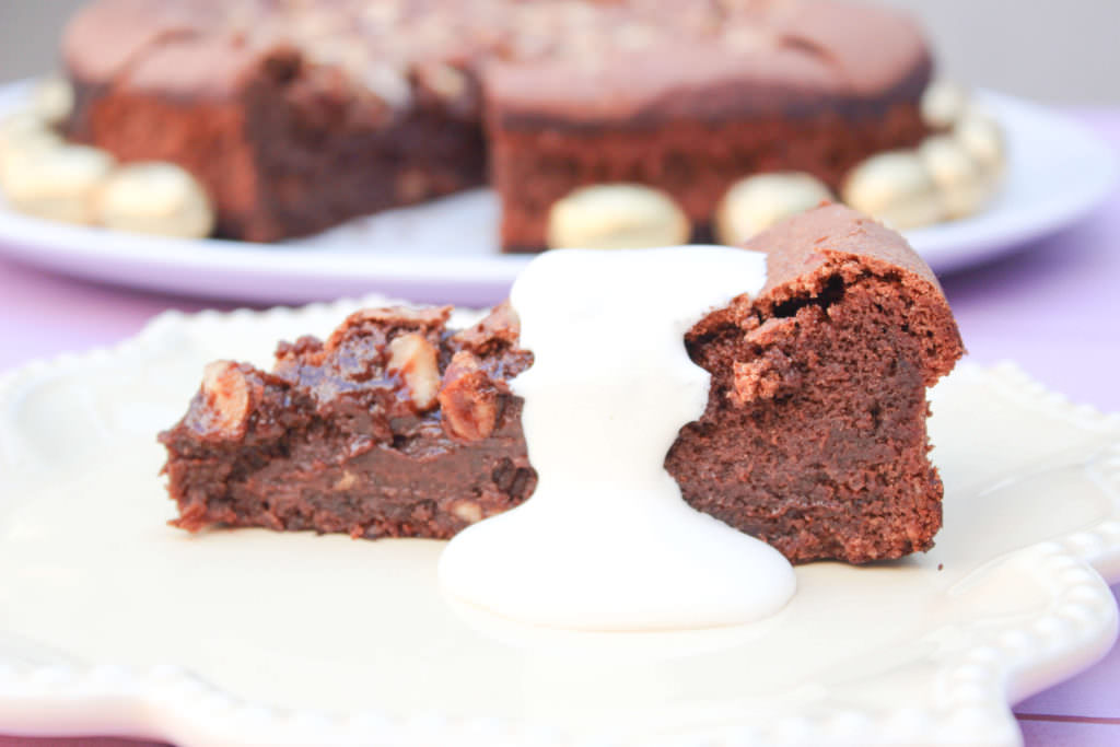 Receita de Bolo de Chocolate Nutella e Avelã Chantilly de Baileys