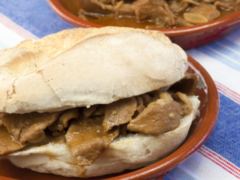 Bifanas no pão, Receitas