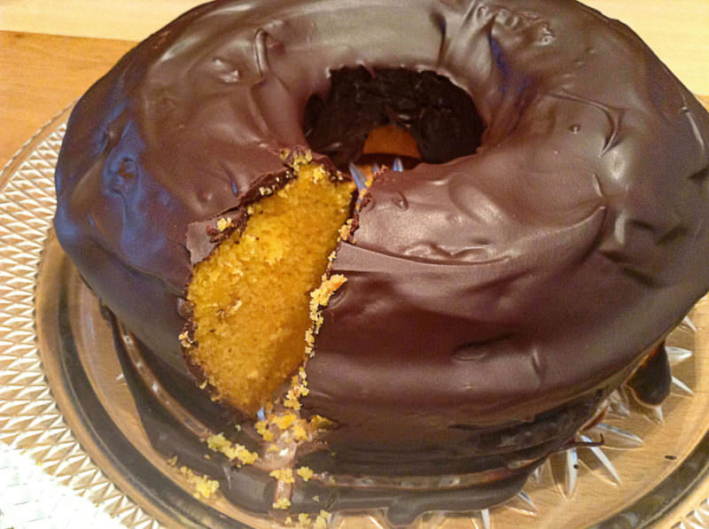 Bolo de Cenoura Fofinho com Cobertura de Chocolate