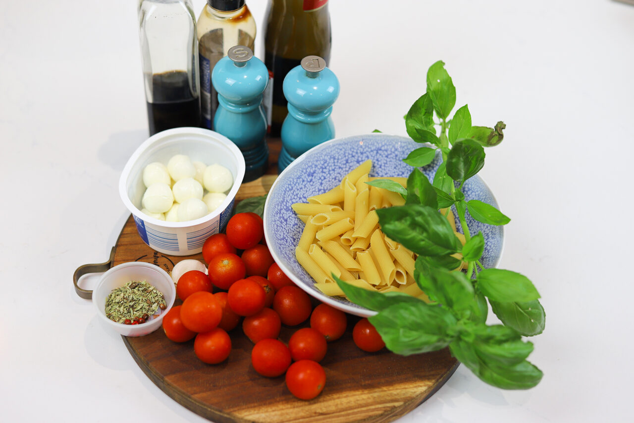 Salada Caprese com Massa - Clara de Sousa