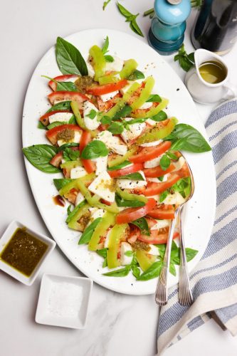 Salada caprese pesto destaque site